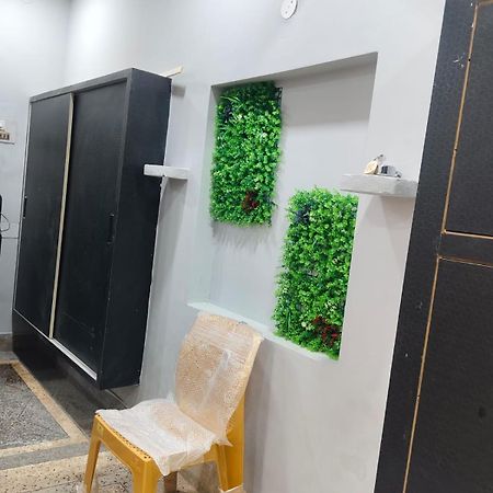 Hotel Crystal Dreams Mathura Luaran gambar