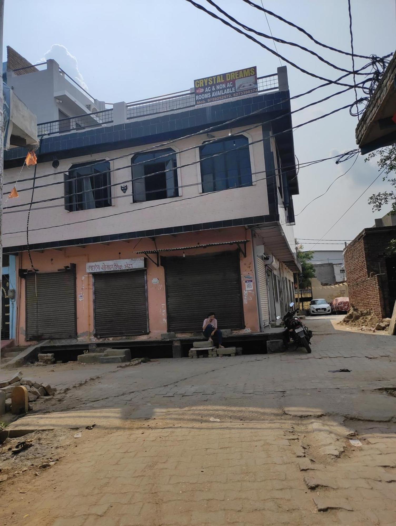 Hotel Crystal Dreams Mathura Luaran gambar